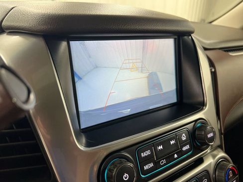 Used 2019 Chevrolet Tahoe Premier AWD/4WD image 16