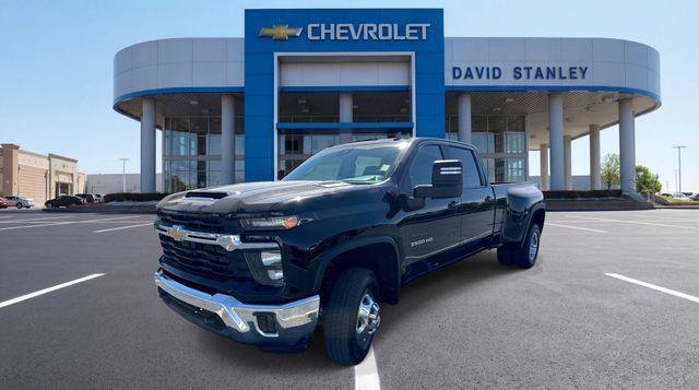 Used 2026 Chevrolet Silverado 3500 LT w/ Leather Package AWD/4WD image 1