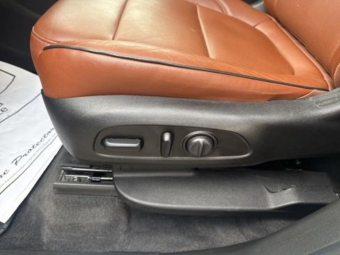 Used 2020 Chevrolet Traverse High Country image 16