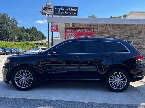 Used 2018 Jeep Grand Cherokee Summit AWD/4WD image 3