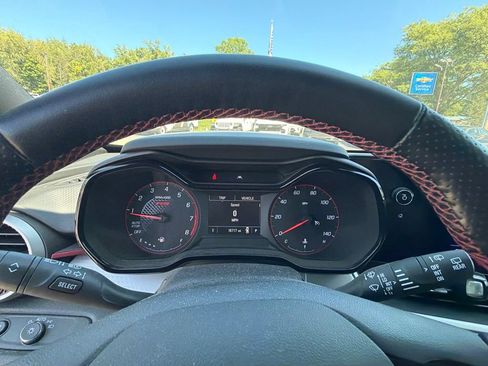 Used 2024 Chevrolet Trax RS w/ Driver Confidence Package FWD image 11