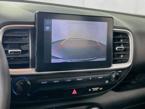 Used 2023 Hyundai Venue SE w/ Cargo Package FWD image 13