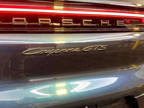 Used 2025 Porsche Cayenne GTS image 35