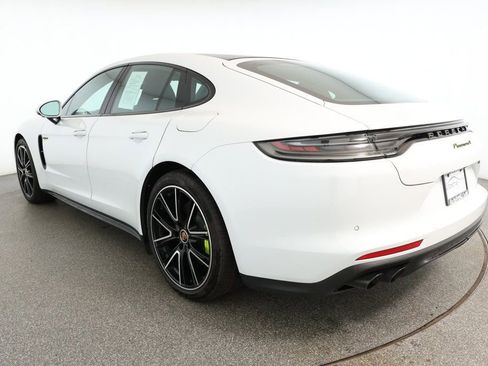 Used 2023 Porsche Panamera 4 Platinum Edition image 6