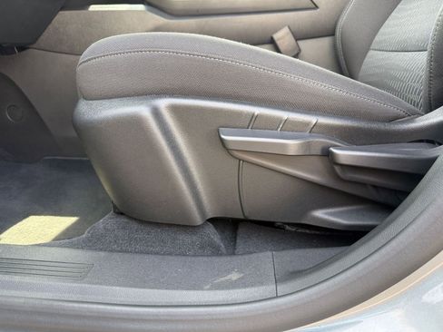 Used 2025 Chevrolet Equinox LT image 22