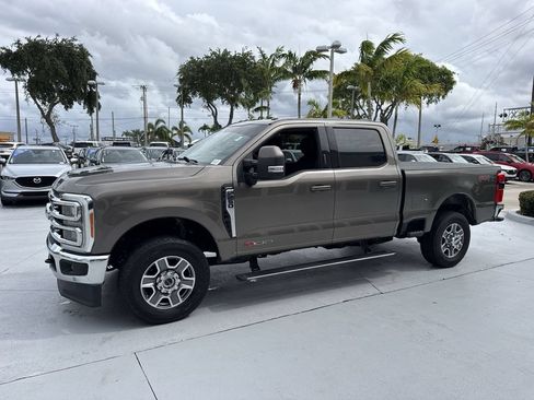 Used 2023 Ford F250 Lariat w/ Lariat Ultimate Package AWD/4WD image 10