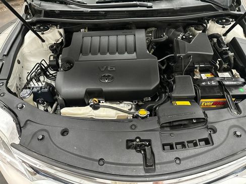 Used 2013 Toyota Avalon XLE FWD image 12