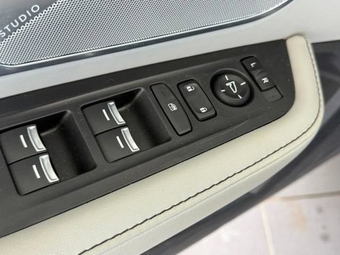 Used 2023 Acura RDX w/ Technology Package FWD image 12