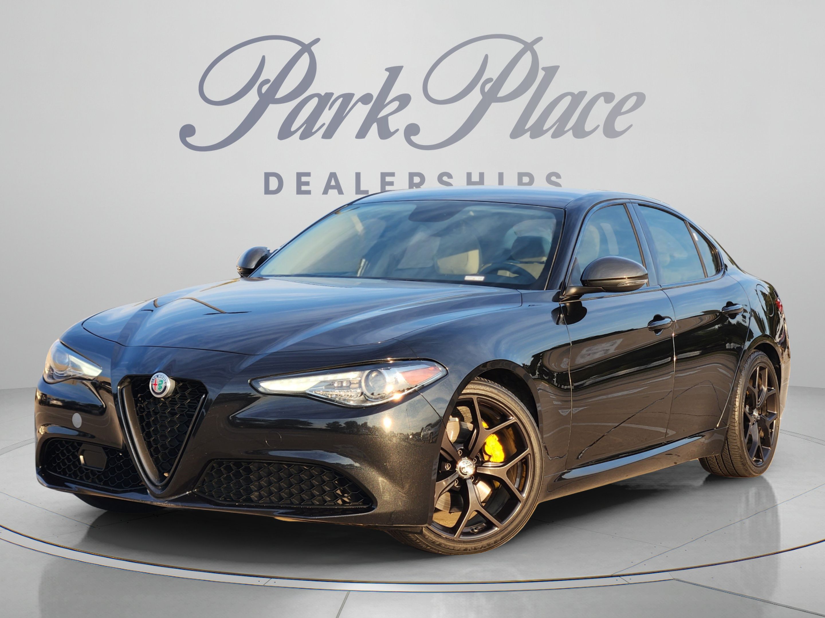 Used 2019 Alfa Romeo Giulia w/ Nero Edizione RWD image 1