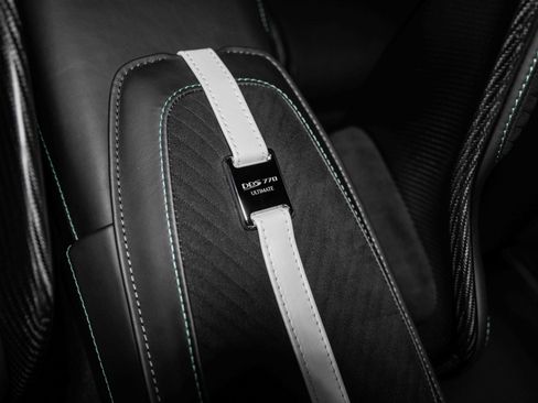 Used 2023 Aston Martin DBS Coupe RWD image 30