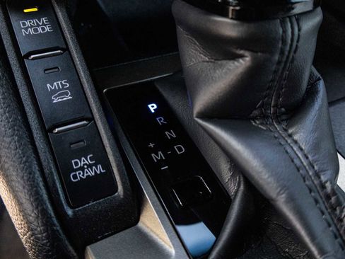 Used 2025 Toyota Land Cruiser AWD/4WD image 32