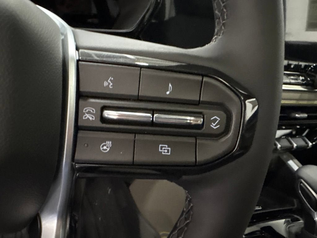 New 2026 Chevrolet Colorado ZR2 w/ Technology Package AWD/4WD image 26