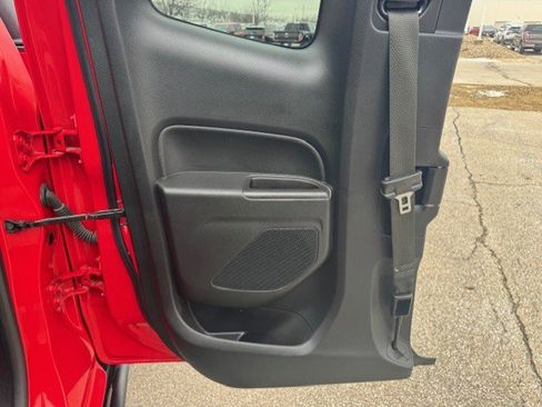 Used 2019 Chevrolet Colorado ZR2 w/ Colorado ZR2 Bison Edition image 24