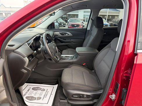 Used 2021 Chevrolet Traverse LT w/ LPO, Floor Liner Package image 9