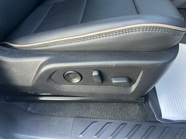 Used 2024 GMC Canyon Denali AWD/4WD image 20