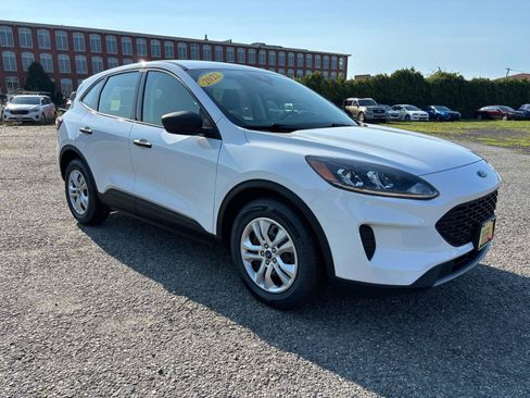 Used 2022 Ford Escape S FWD image 3