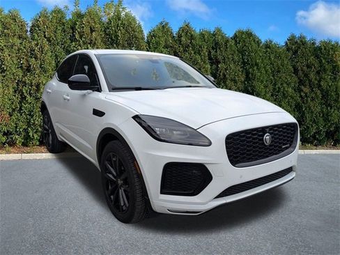 Used 2024 Jaguar E-PACE R-Dynamic SE image 3