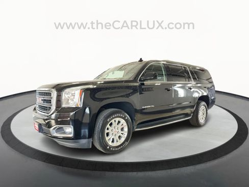 Used 2019 GMC Yukon XL SLT image 3
