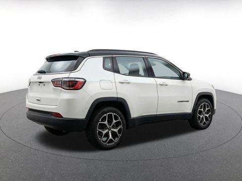 Used 2025 Jeep Compass Limited AWD/4WD image 9