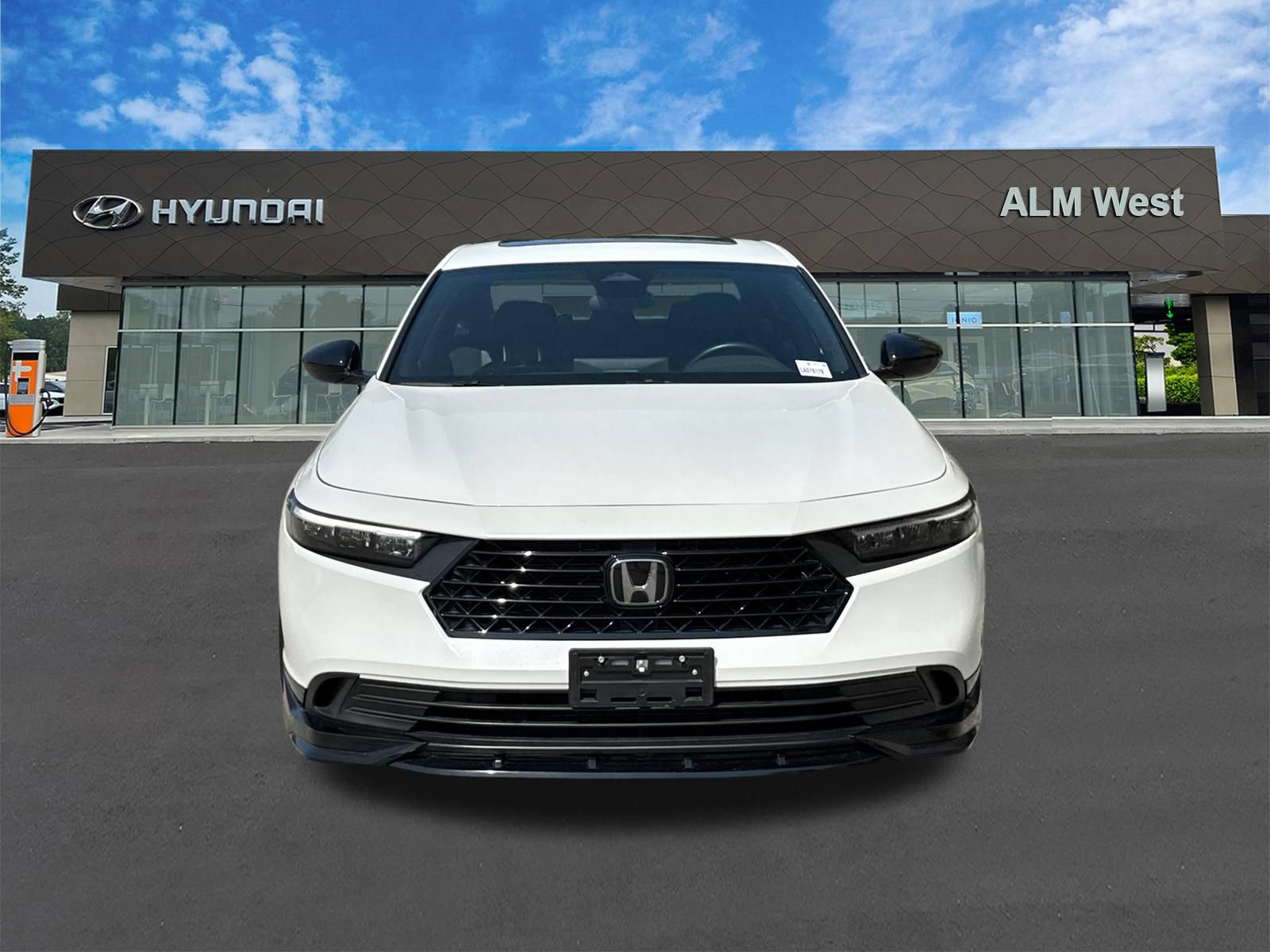 Used 2025 Honda Accord Sport image 2