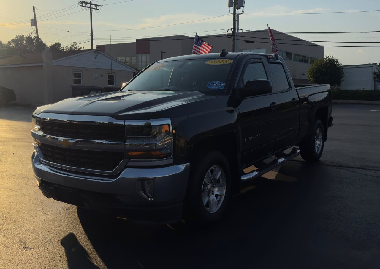 Used 2018 Chevrolet Silverado 1500 LT w/ All Star Edition AWD/4WD image 4