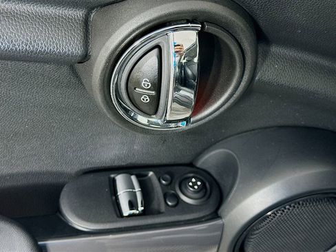 Used 2015 MINI Cooper 2-Door Hardtop FWD image 17