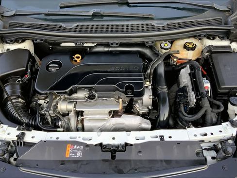 Used 2019 Chevrolet Cruze LS w/ LS Fleet Convenience Package image 29