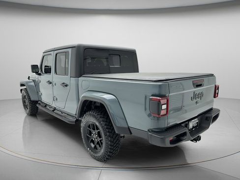 Used 2024 Jeep Gladiator Sport AWD/4WD image 7