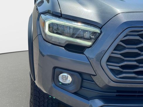 Certified 2020 Toyota Tacoma TRD Off-Road w/ TRD Premium Off Road Package AWD/4WD image 8