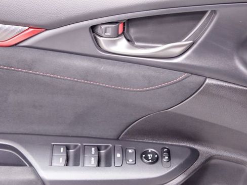 Used 2018 Honda Civic Type R image 19