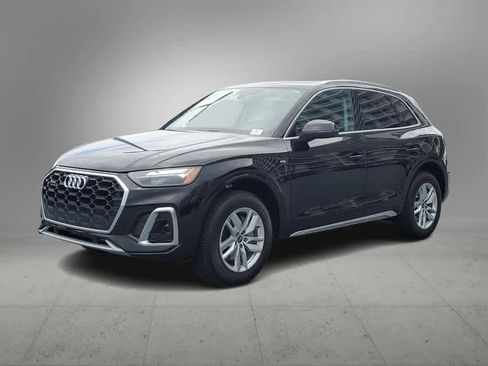 Used 2023 Audi Q5 2.0T Premium w/ Convenience Package image 1
