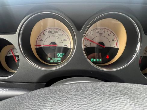 Used 2014 Dodge Challenger SXT RWD image 12