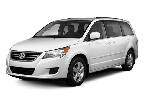 Used 2011 Volkswagen Routan SE image 1