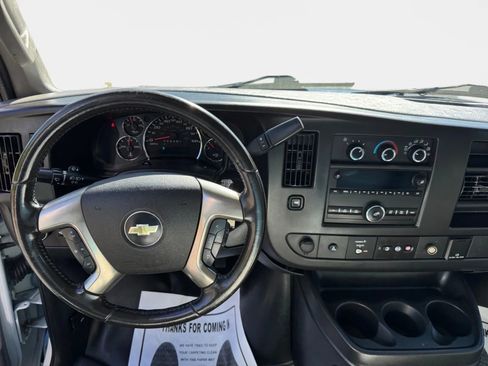 Used 2018 Chevrolet Express 3500 w/ Power Convenience Package image 10