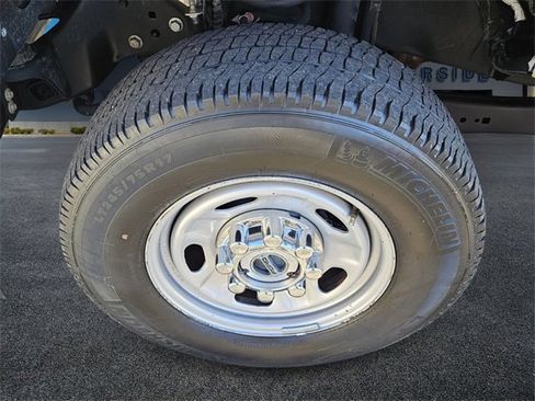 Used 2023 Ford F250 XL image 6