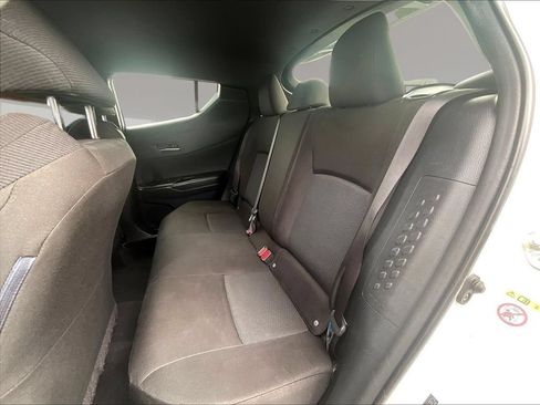 Used 2018 Toyota C-HR XLE FWD image 22