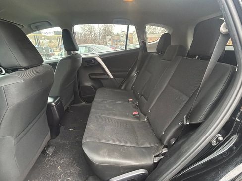 Used 2018 Toyota RAV4 LE image 11