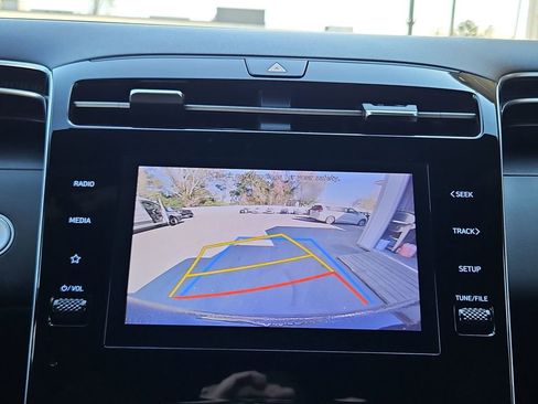 Used 2022 Hyundai Santa Cruz SEL Premium image 17