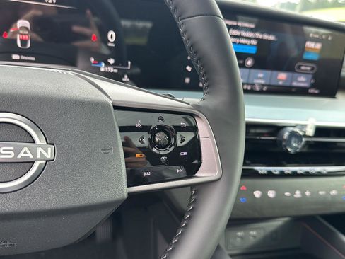 New 2025 Nissan Murano SL image 19