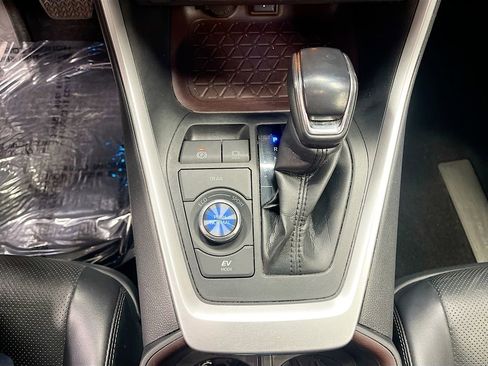 Used 2022 Toyota RAV4 Limited w/ Limited Grade Weather Package image 16