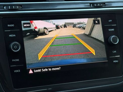 Used 2018 Volkswagen Tiguan SE FWD image 37