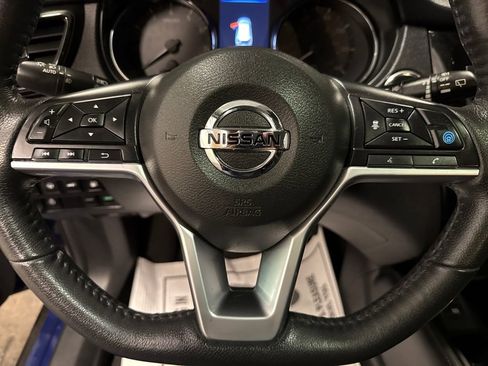 Used 2019 Nissan Rogue SL image 8