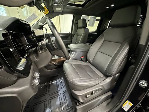 Used 2023 GMC Sierra 1500 Elevation w/ Elevation Premium Package image 28