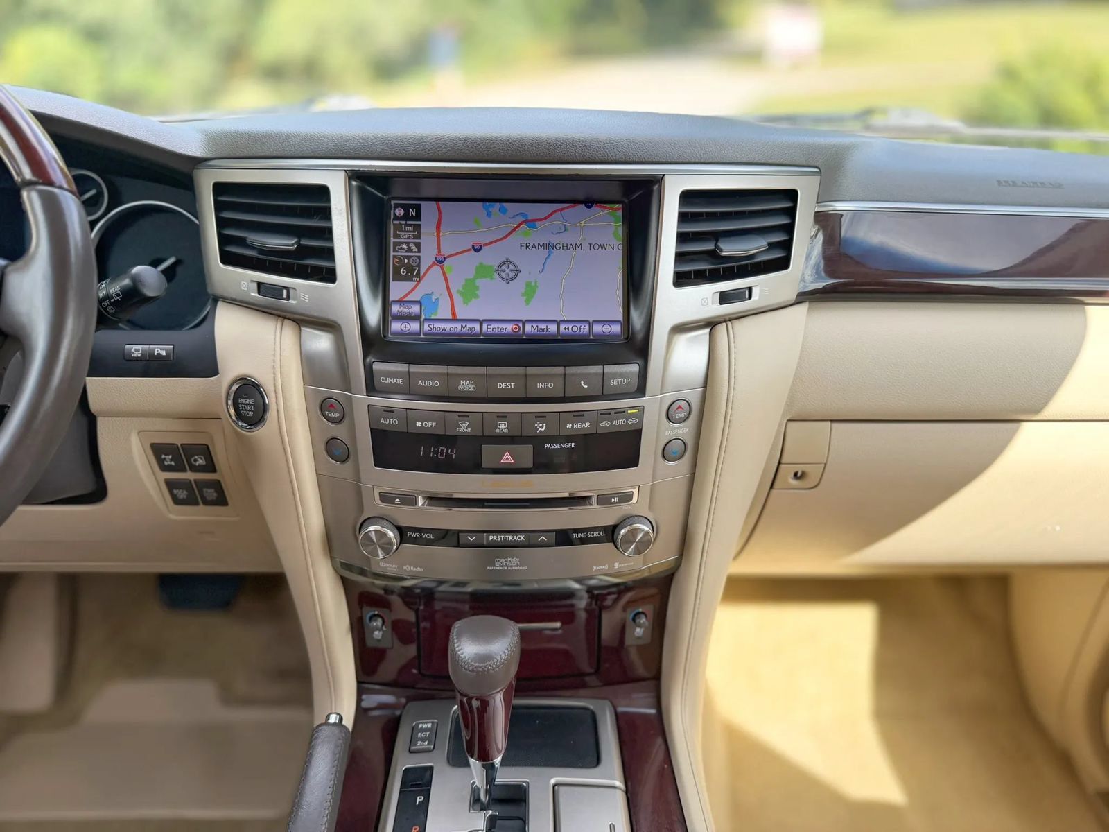 Used 2013 Lexus LX 570 4WD w/ Luxury Pkg image 70