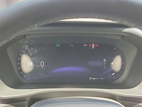Used 2025 Volvo XC40 B5 Core AWD/4WD image 17