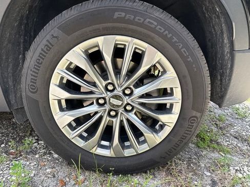Used 2025 Cadillac XT4 Premium Luxury AWD/4WD image 12