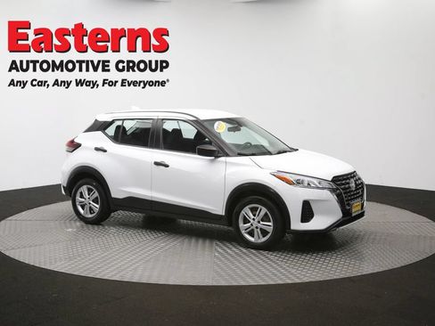 Used 2022 Nissan Kicks S FWD image 46