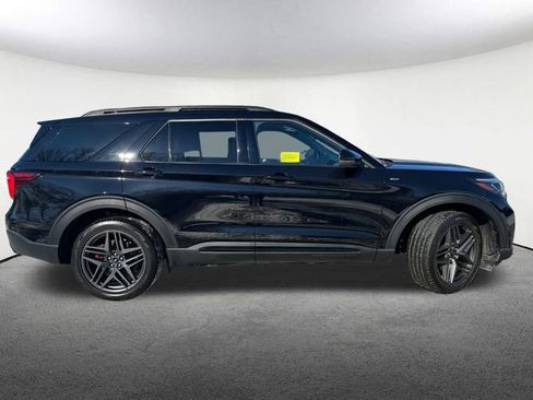 Used 2025 Ford Explorer ST-Line w/ Premium Package image 15