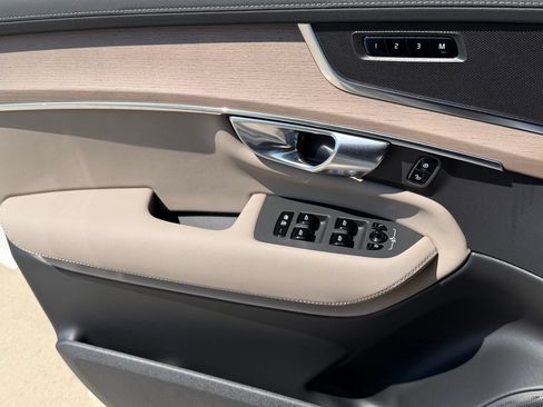 New 2026 Volvo XC90 B5 Core AWD/4WD image 16