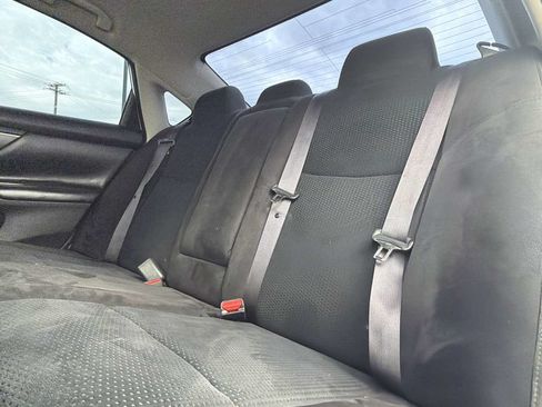 Used 2015 Nissan Altima 2.5 SV FWD image 12